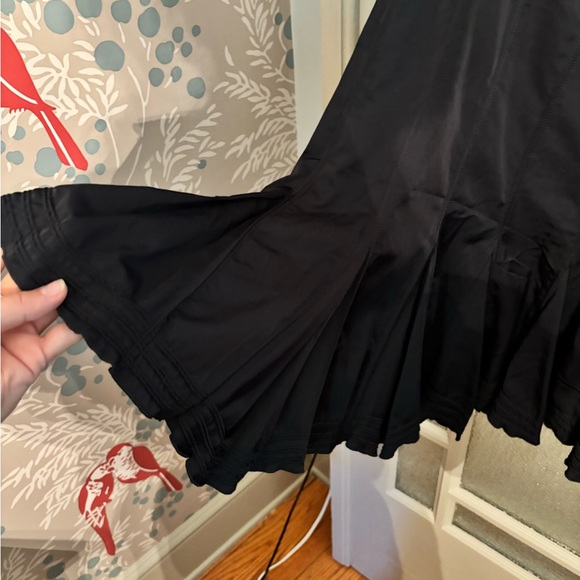 Marc Cain black pleated ruffled trim skirt - Picture 3 of 4